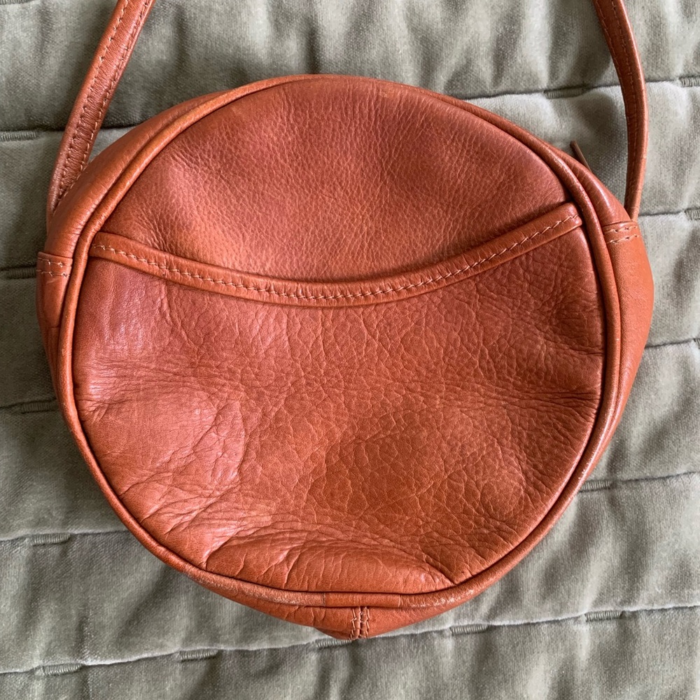 100% Leather Betancourt Crossbody